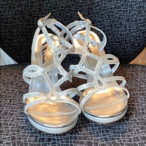 Silver Heels Size 7.5